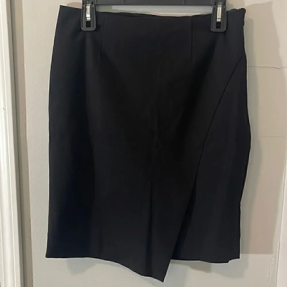 White House black market black skirt
